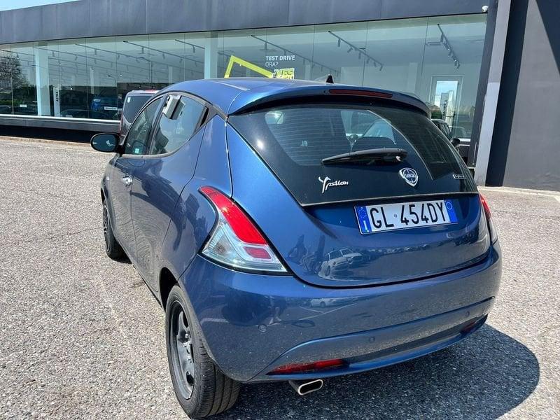 Lancia Ypsilon 1.0 FireFly 5 porte S&S Hybryd Gold