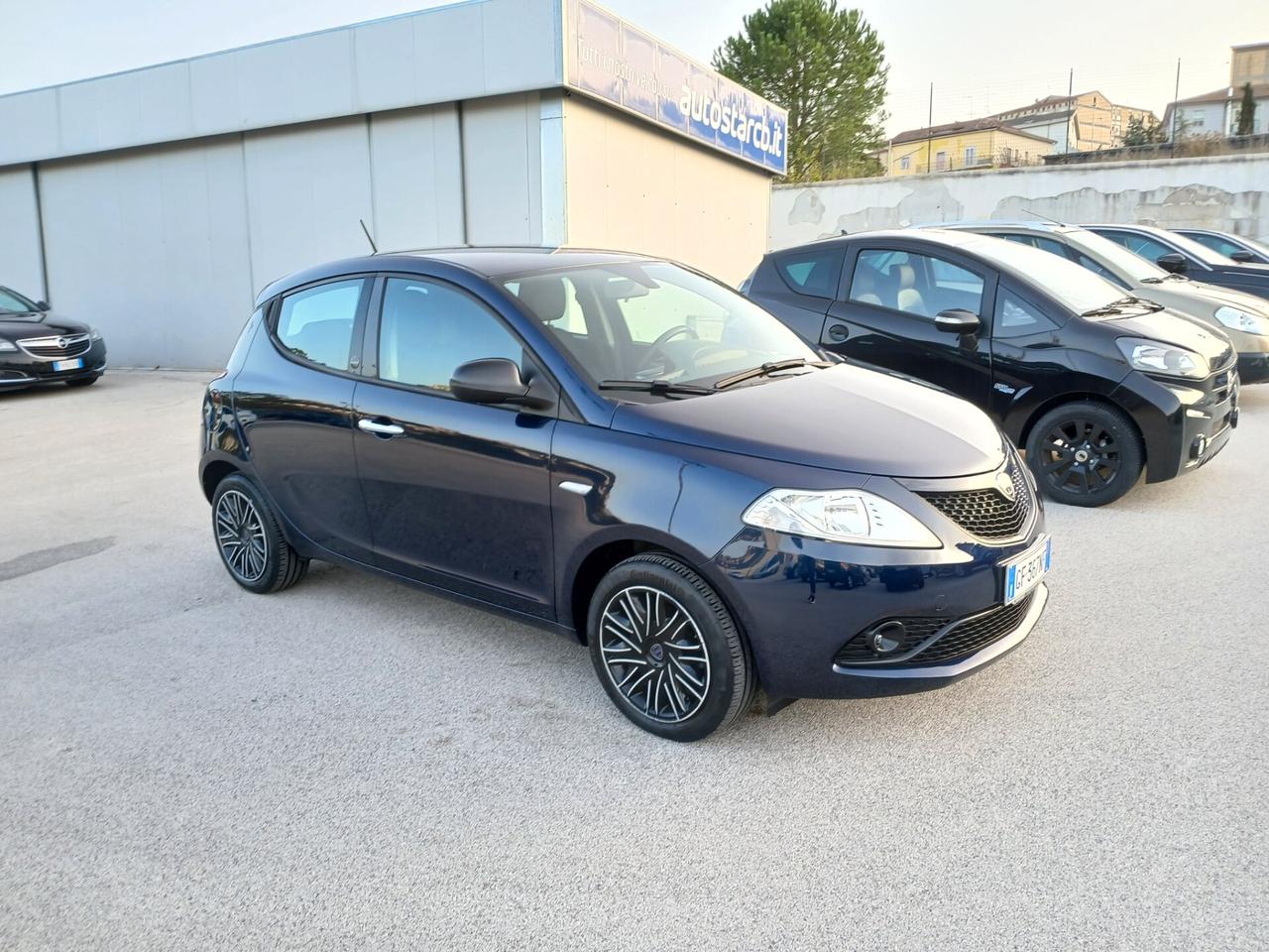 Lancia Ypsilon 1.0 HIBRYD 2021 GOLD