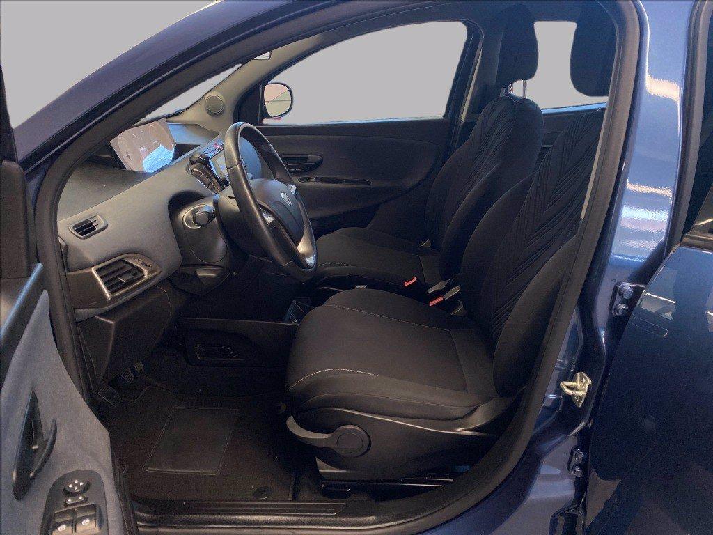 LANCIA Ypsilon 1.0 firefly hybrid Gold s&s 70cv del 2022