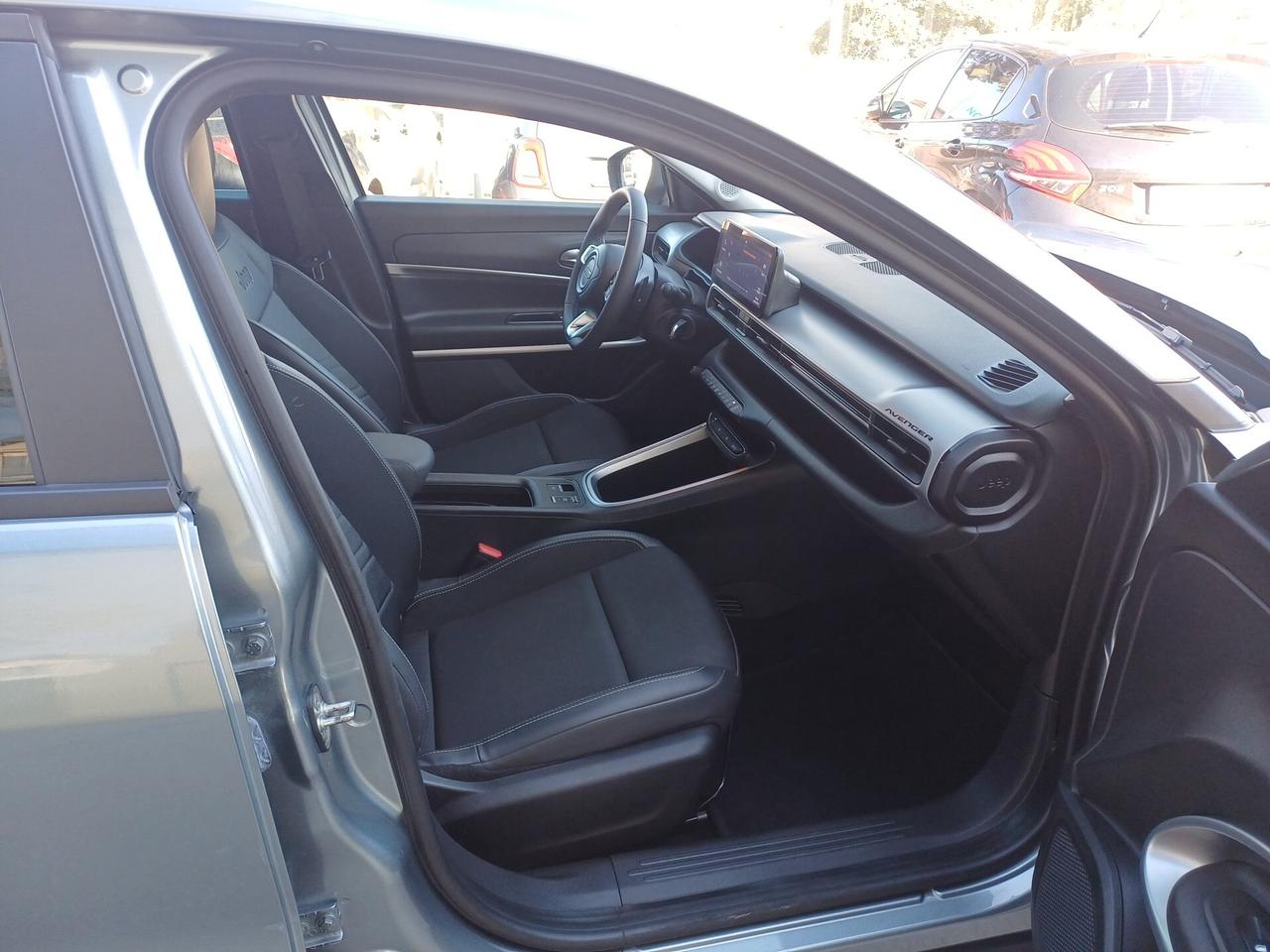 Jeep Avenger 1.2 Turbo 100 CV MHEV Summit