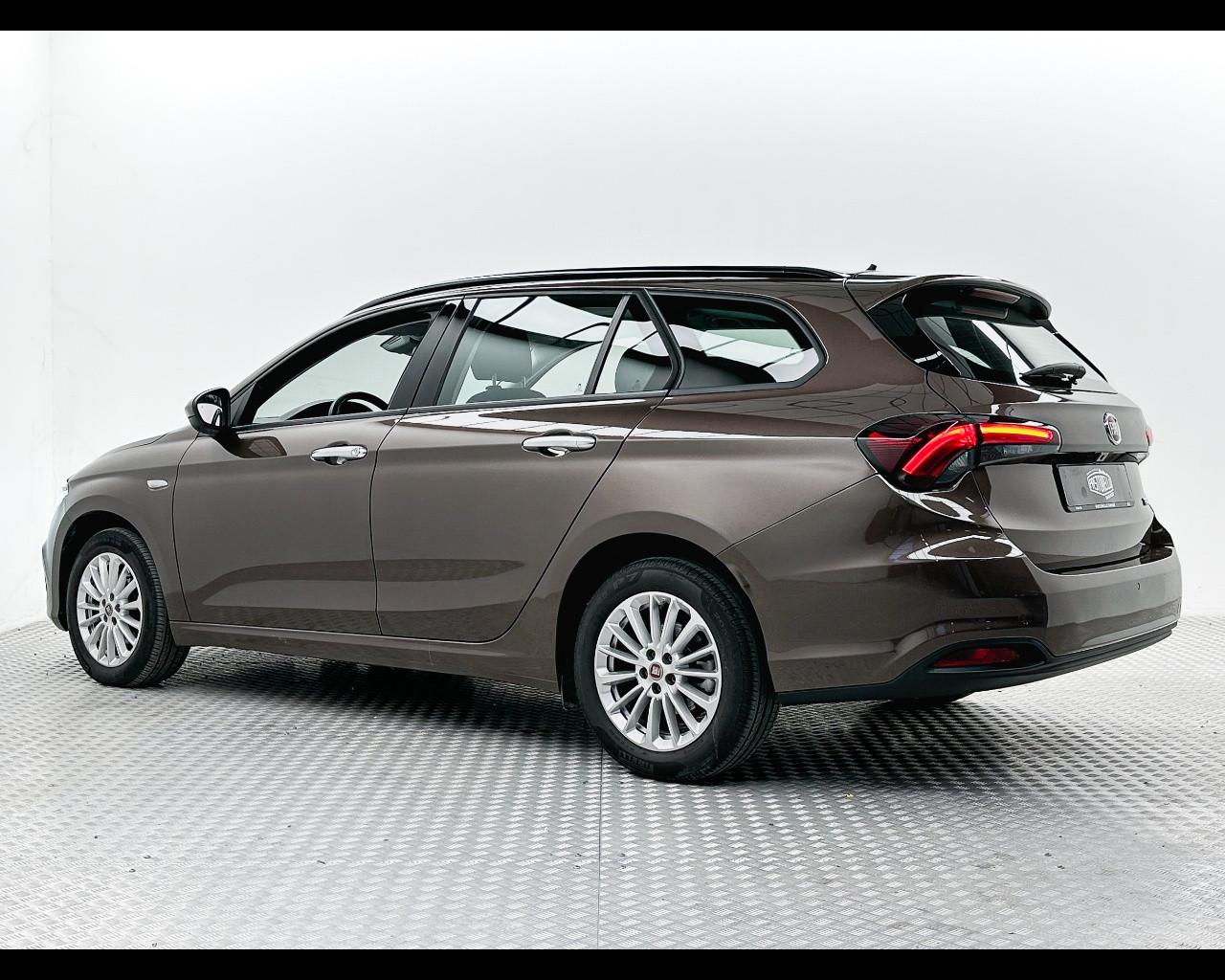 FIAT Tipo (2015-->) - Tipo 1.3 Mjt S&S SW Business