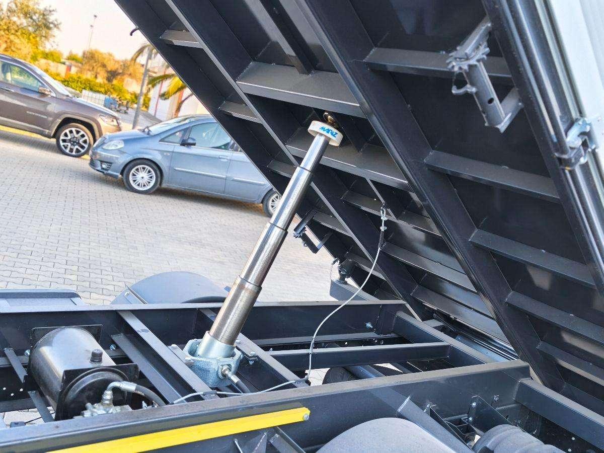 Iveco Daily 35C12 RIBALTABILE TRILATERALE NUOVO