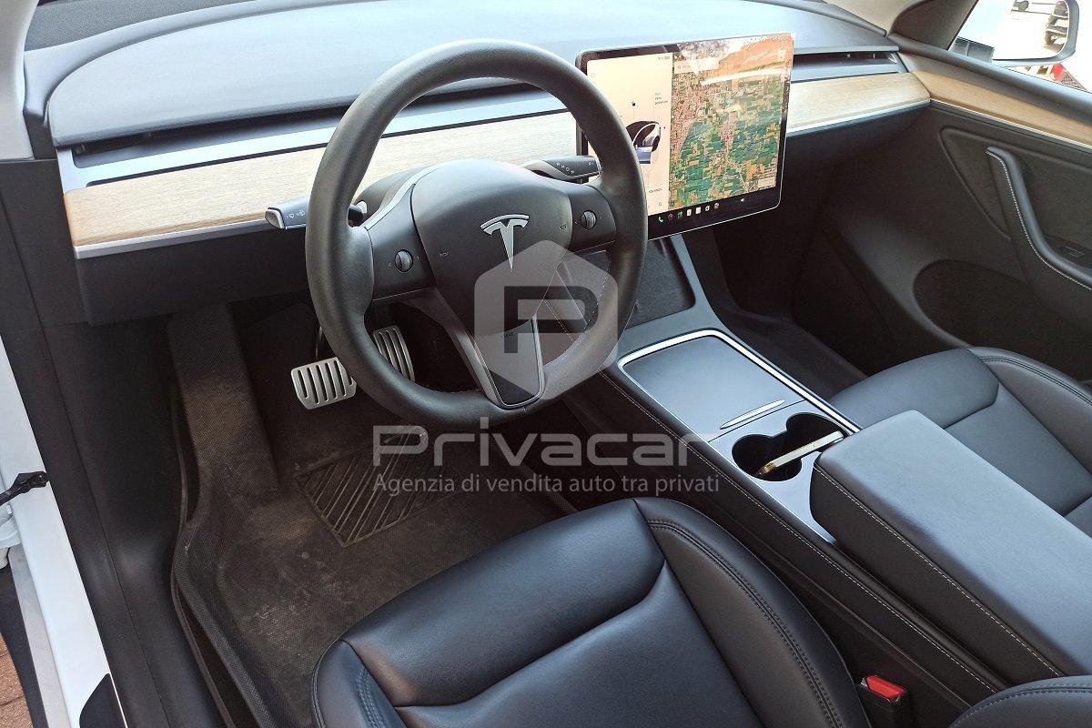 TESLA Model Y AWD Performance
