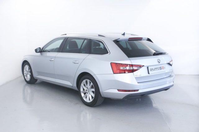 SKODA Superb 2.0 TDI 190 CV SCR DSG 4x4 Wagon Executive