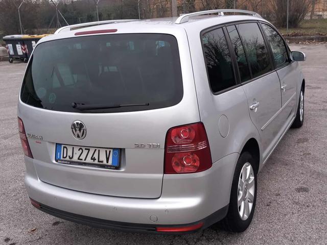 VOLKSWAGEN Touran 2.0 TDI DPF DSG Highline senza lavoro da fare
