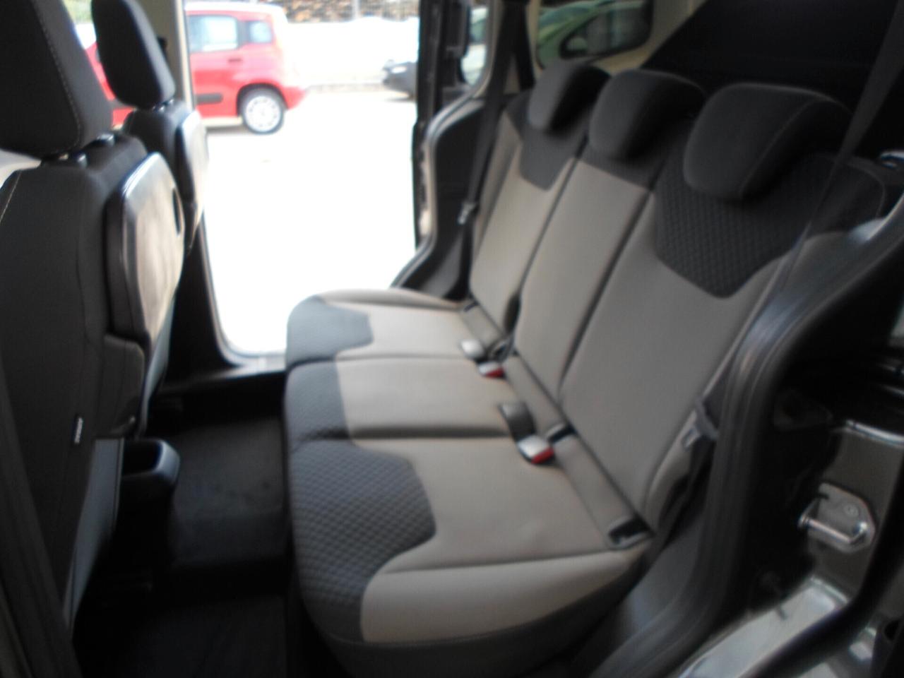 Ford Tourneo Courier 1.5 TDCI 75 CV Plus