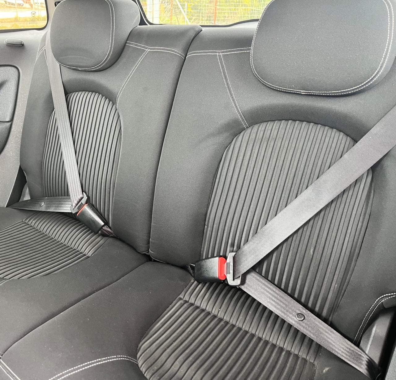 Lancia Ypsilon 1.3 MJT 90 CV DPF Sport MomoDesign