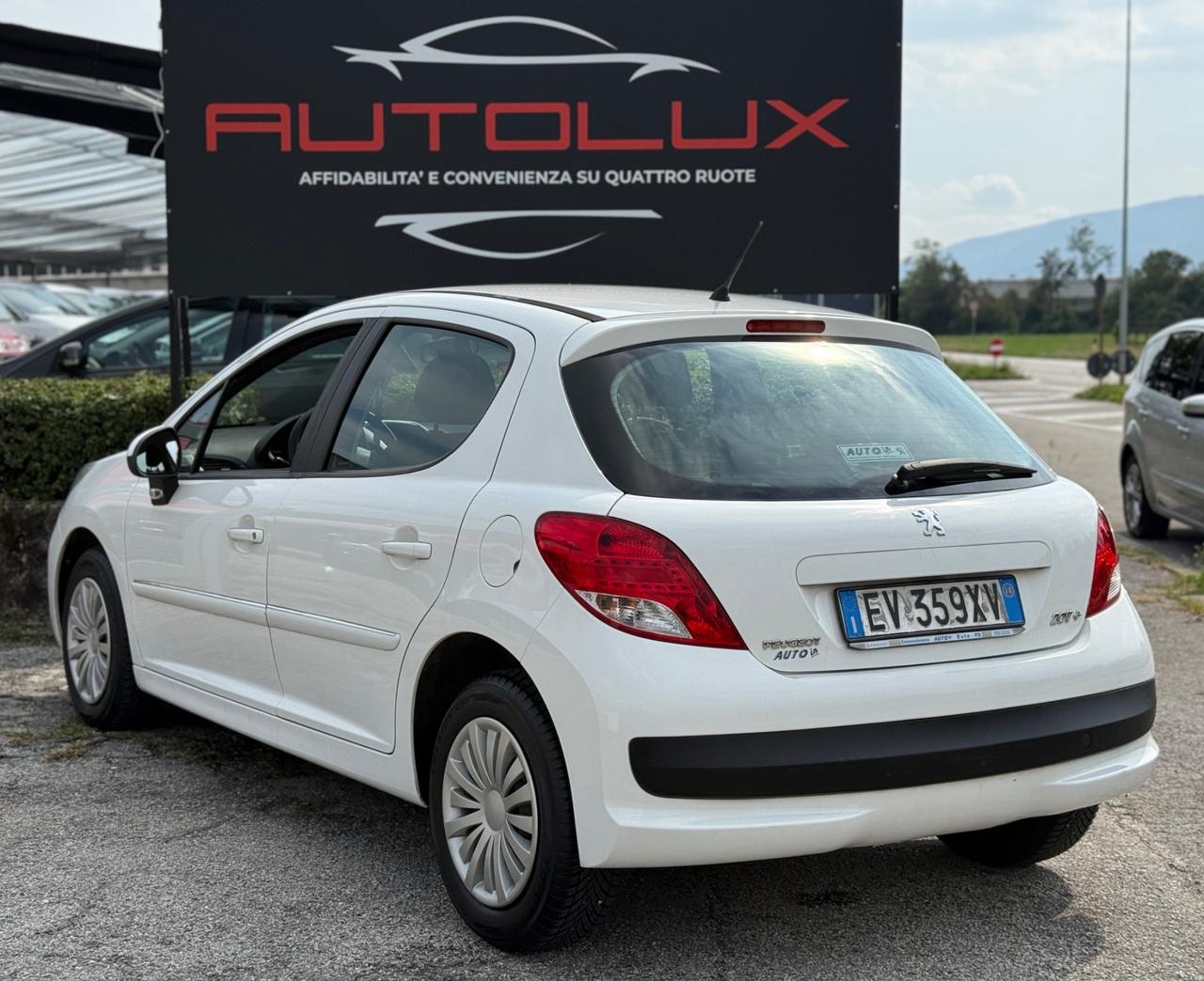 Peugeot 207 Plus 1.4 HDi 70CV 5 porte PERFETTA 2014