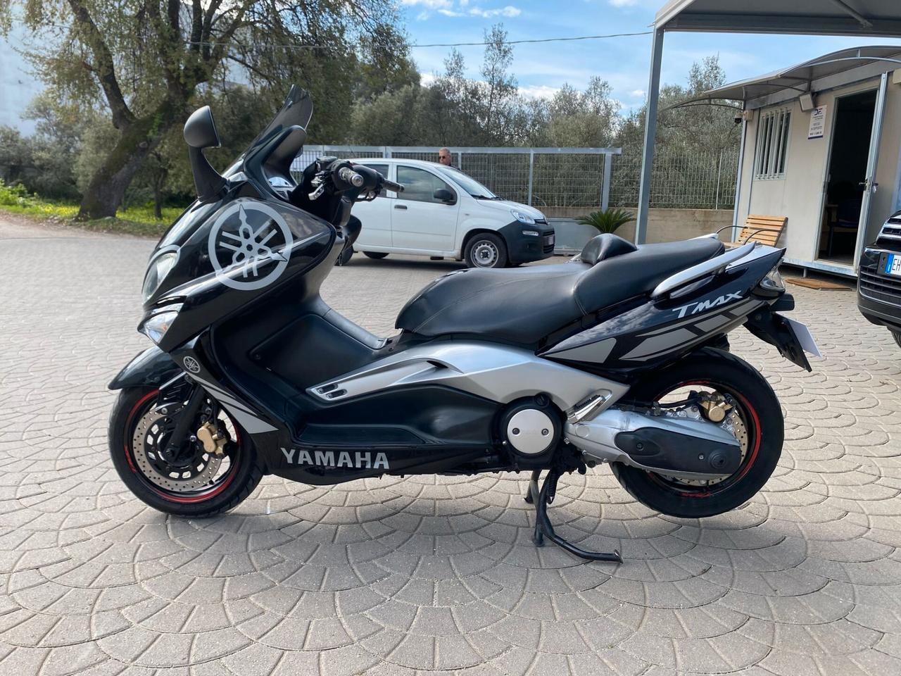 YAMAHA TMAX 500 SPECIAL EDITION