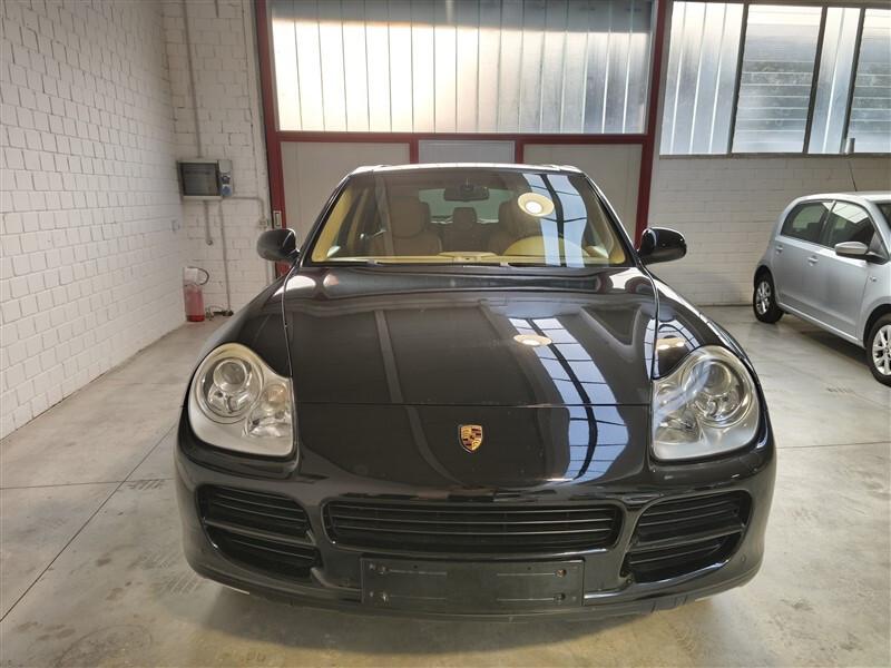 Porsche Cayenne 3.2 V6 cat !!! KM 140.000 !!! ASI in corso