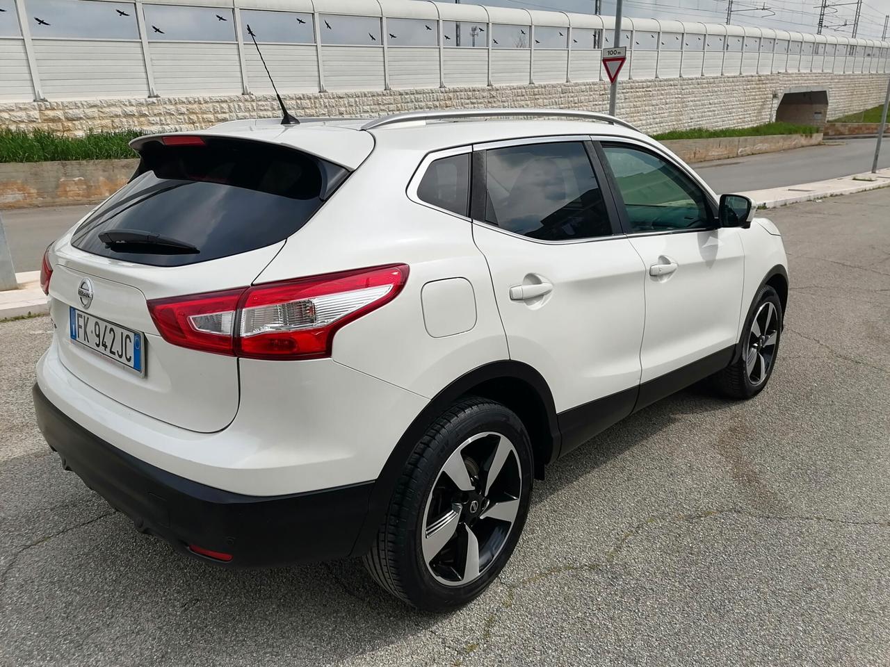 Nissan Qashqai 1.5 dCi TEKNA TETTO PANORAMICO 2017