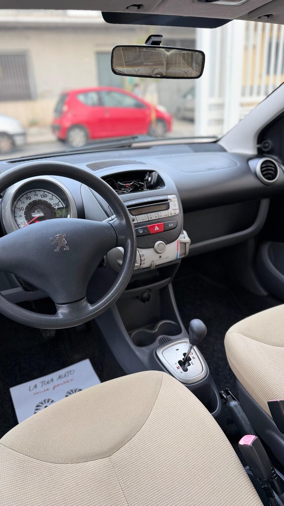 Peugeot 107 1.0 68CV 5p. Sweet Years AUTOMATICA