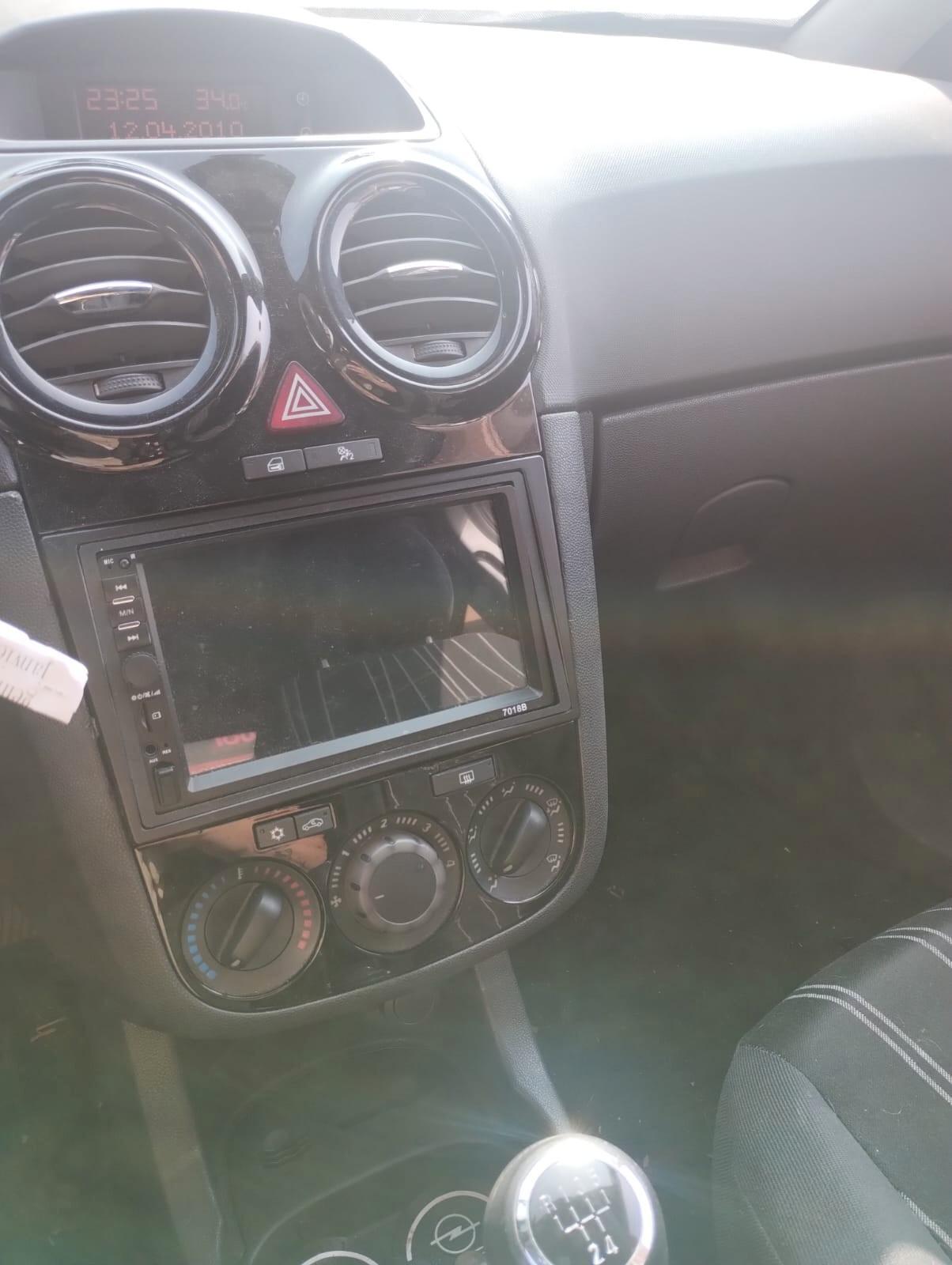 Opel Corsa 1.2 3 porte Sport