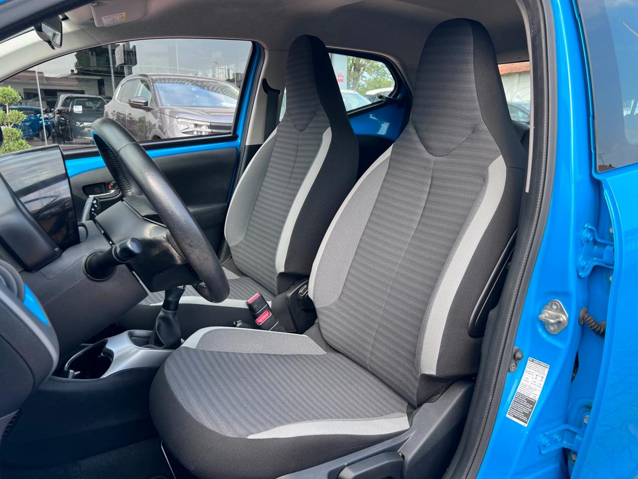 Toyota Aygo Connect 1.0 VVT-i 72 CV 5 porte x-clusiv