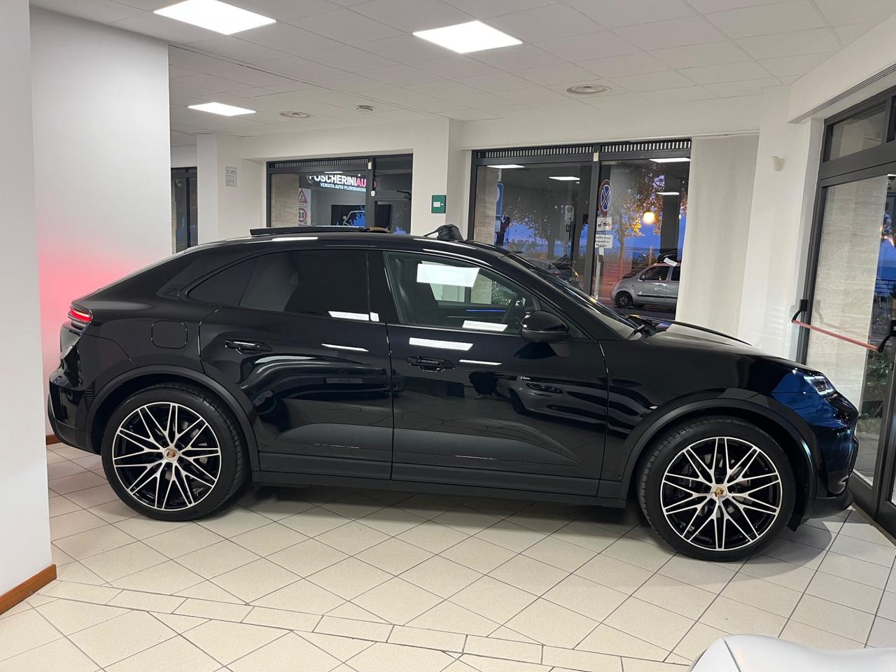 Porsche Macan EV 10000km 2025’