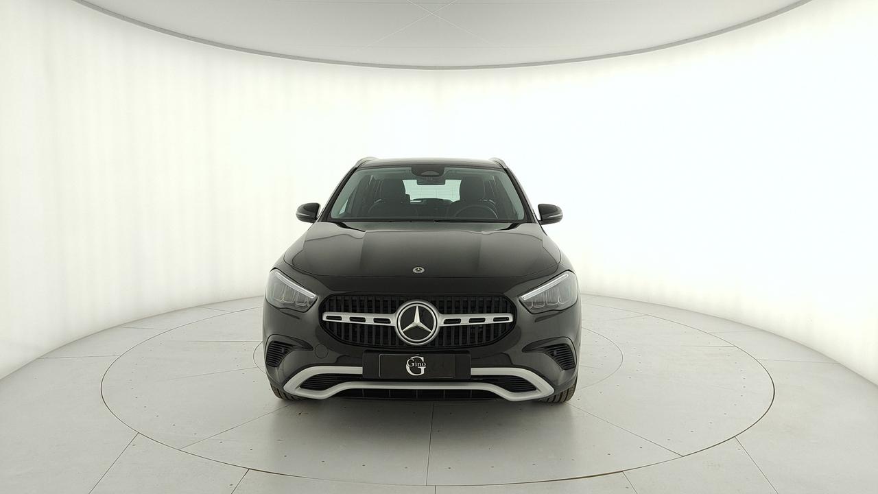 Mercedes-Benz GLA 180 d Advanced auto