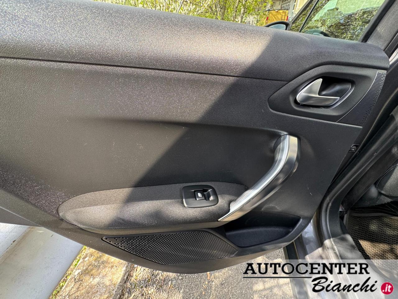 Peugeot 2008 1.6 bluehdi Allure 100cv my16