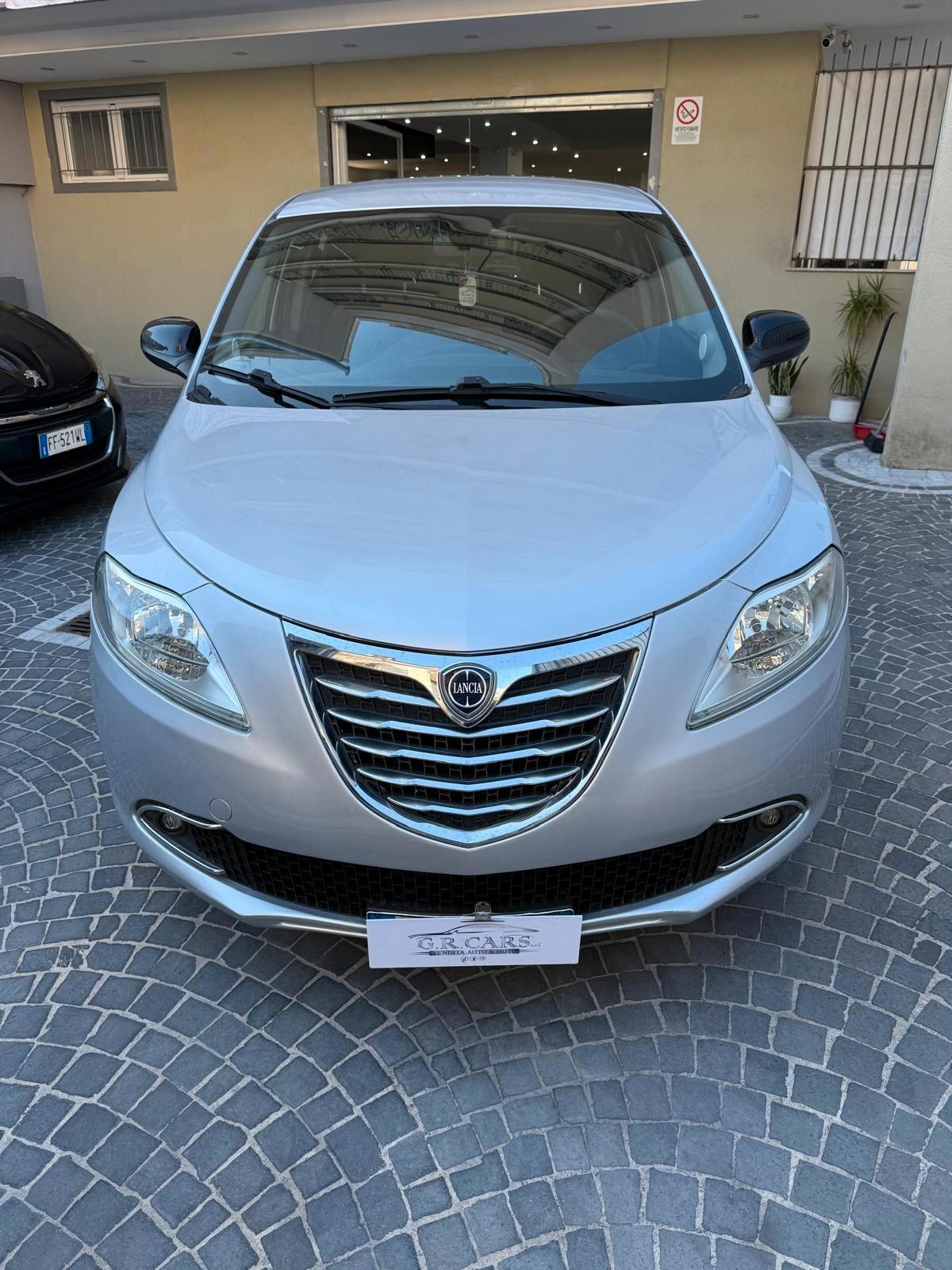 Lancia Ypsilon 1.2 69 CV 5 porte Gold