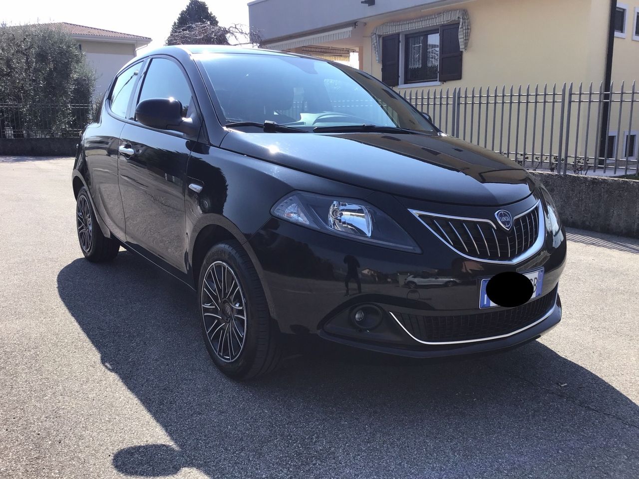 Lancia Ypsilon 1.0 Hybrid Gold ~ GPL €20 = 450Km!