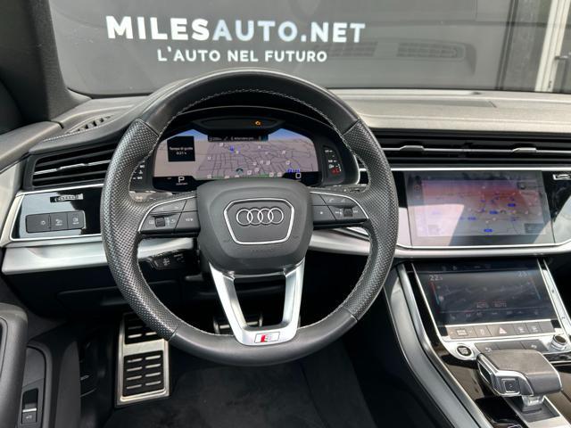 AUDI Q8 50 TDI 286 CV 3x S LINE PANORAMA CERCHI 21"