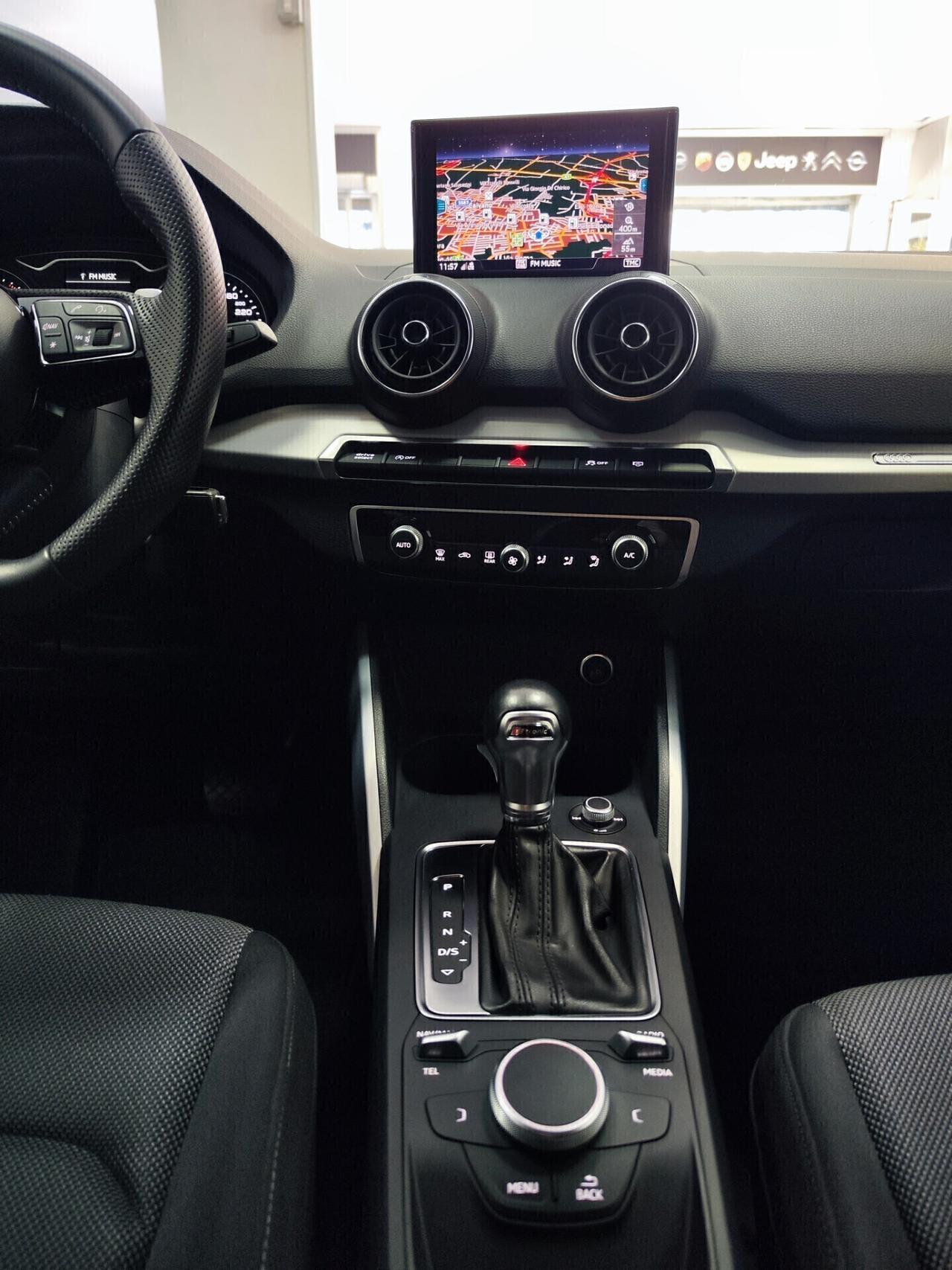 Audi Q2 30 TDI 116cv S tronic S line Edition Black