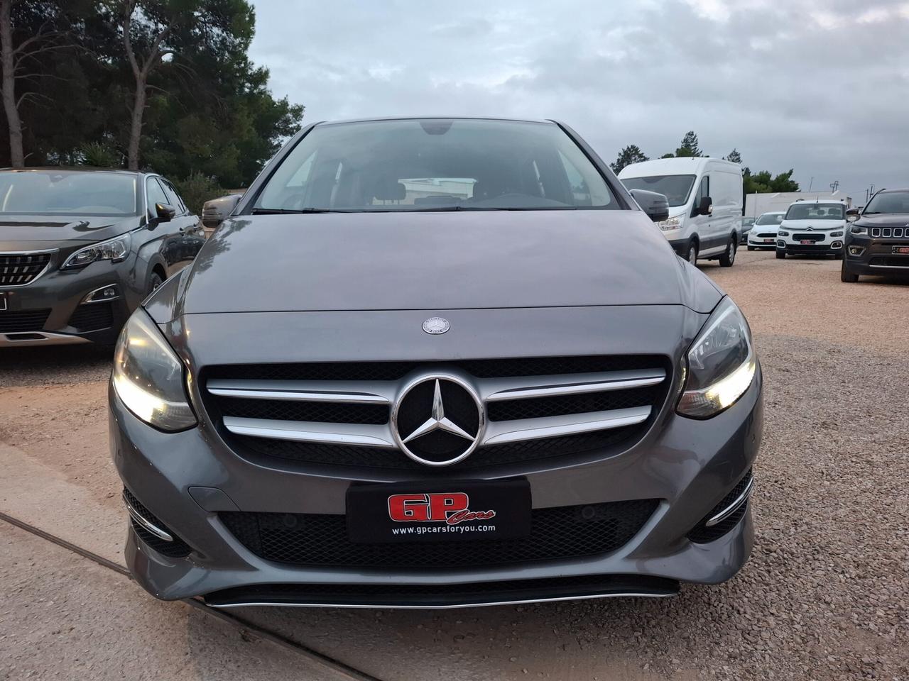 Mercedes B 180 d Automatic *LED-CRUISE-RADAR*