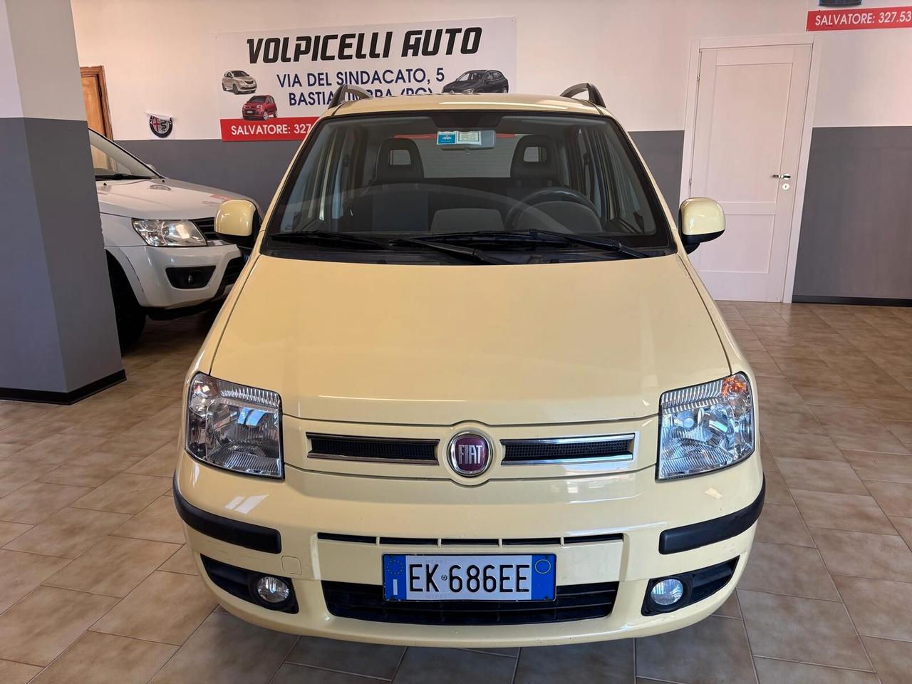 FIAT PANDA ANNO 2011 BZ METANO ADATTA NEOPATENTATI KM 122 MILA