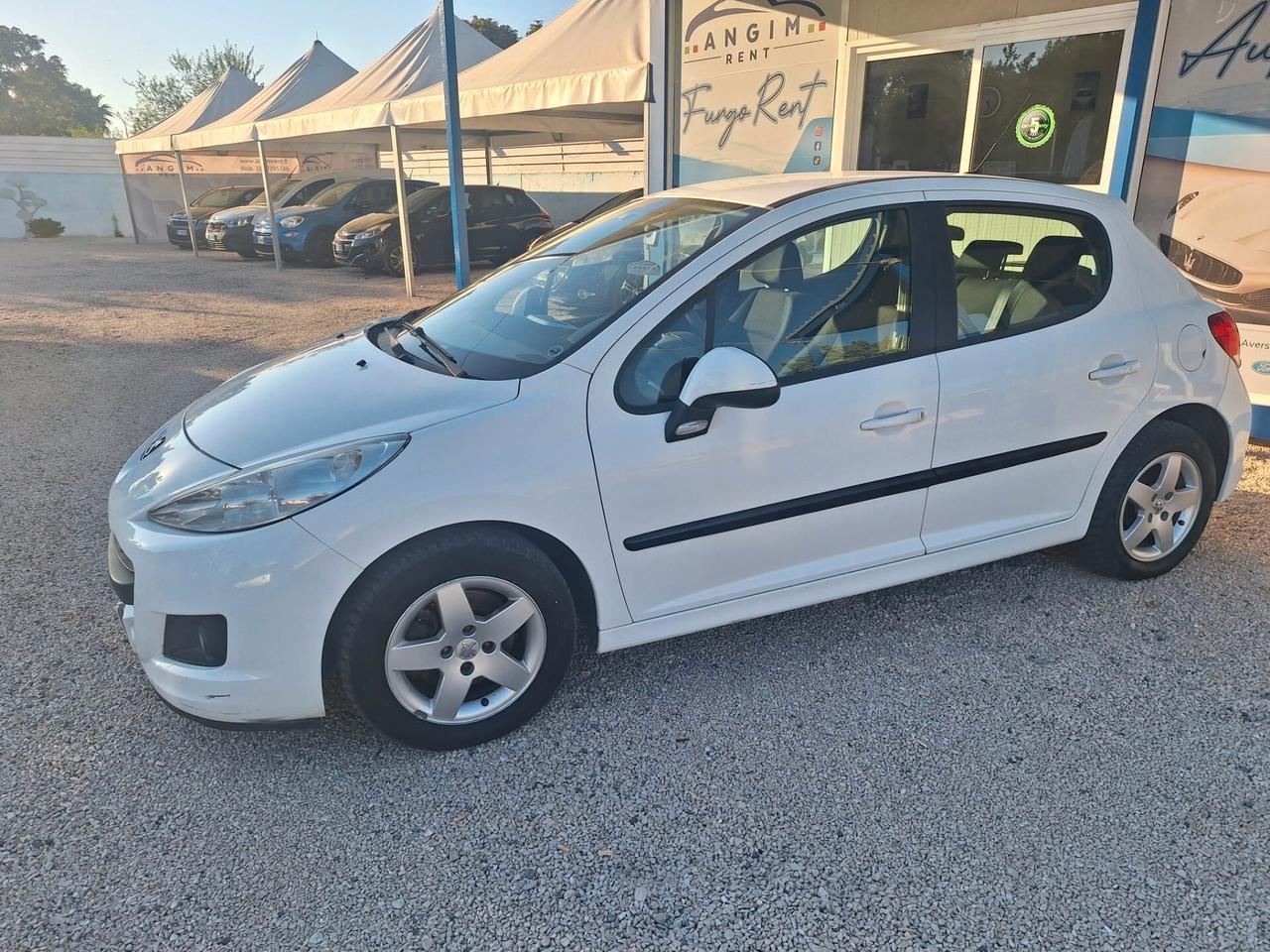 Peugeot 207 1.4 8V 75CV 5p. X Line