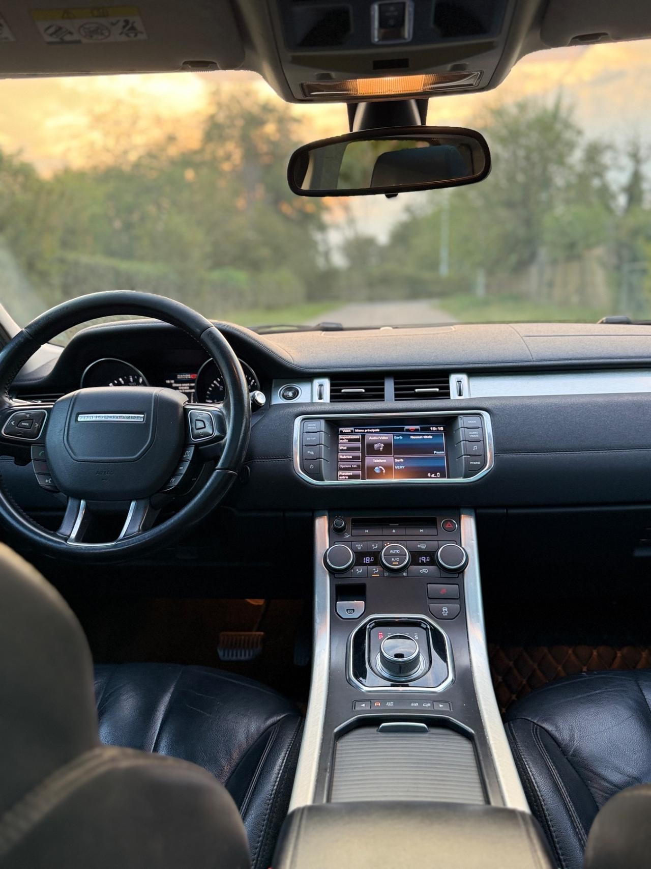 Land Rover Range Evoque 2.2 Sd4 5p. Pure