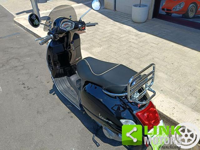PIAGGIO Vespa GTS 300 Super ABS
