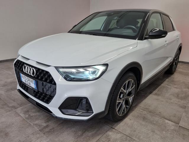 AUDI A1 citycarver 30 TFSI S tronic Identity Contrast