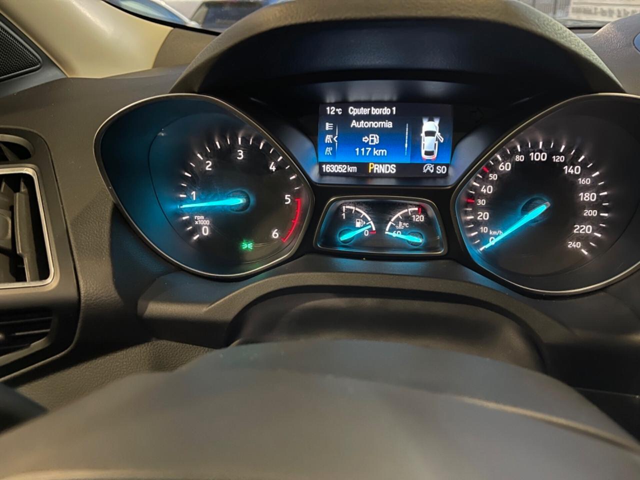 Ford Kuga 1.5 TDCI 120 CV S&S 2WD Powershift Titanium