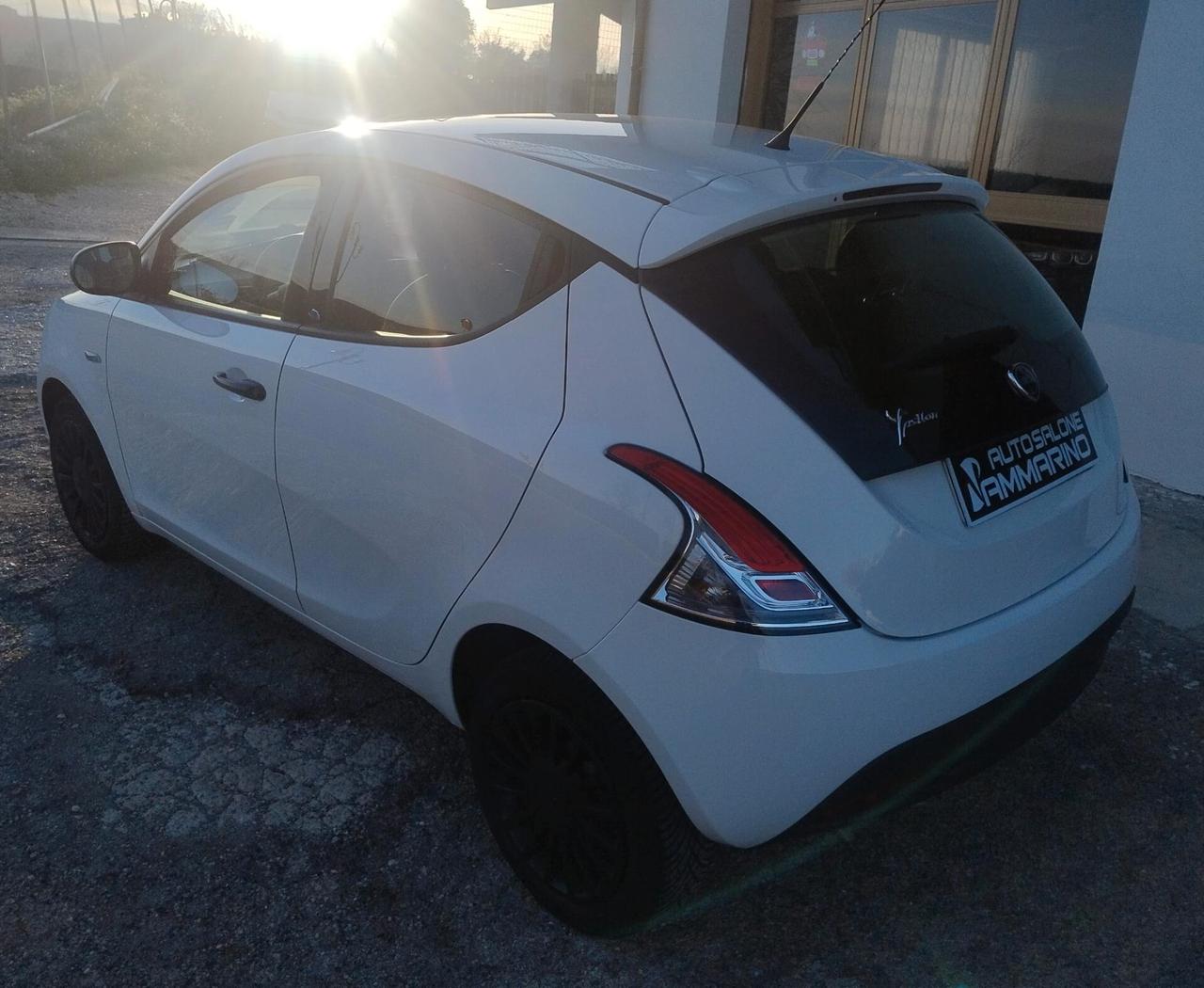 Lancia Ypsilon 1.2 Elefantino Blu 69Cv - 2019