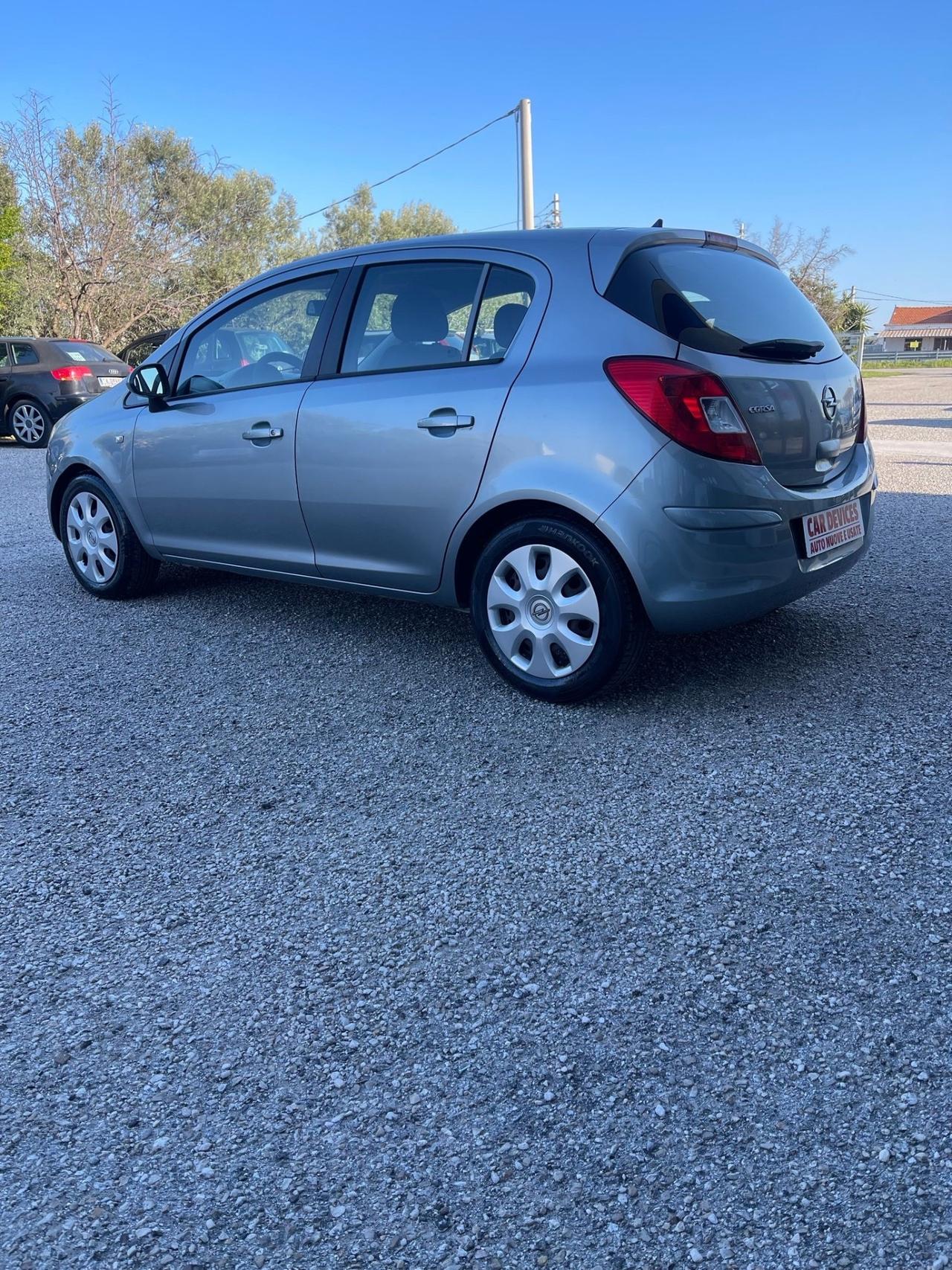 Opel Corsa 1.2 - GPL- NEOPATENTATI