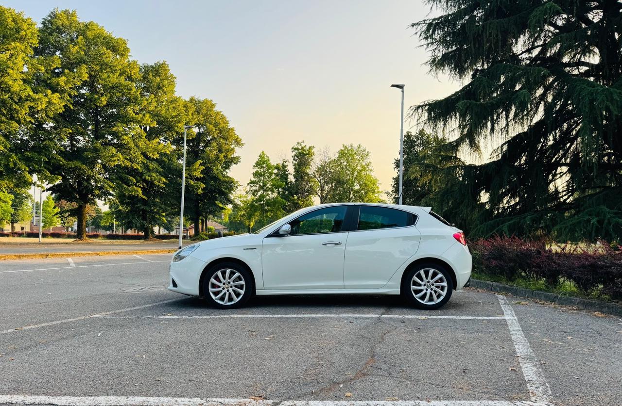 Alfa Romeo Giulietta 2.0 JTDm-2 140 CV Exclusive