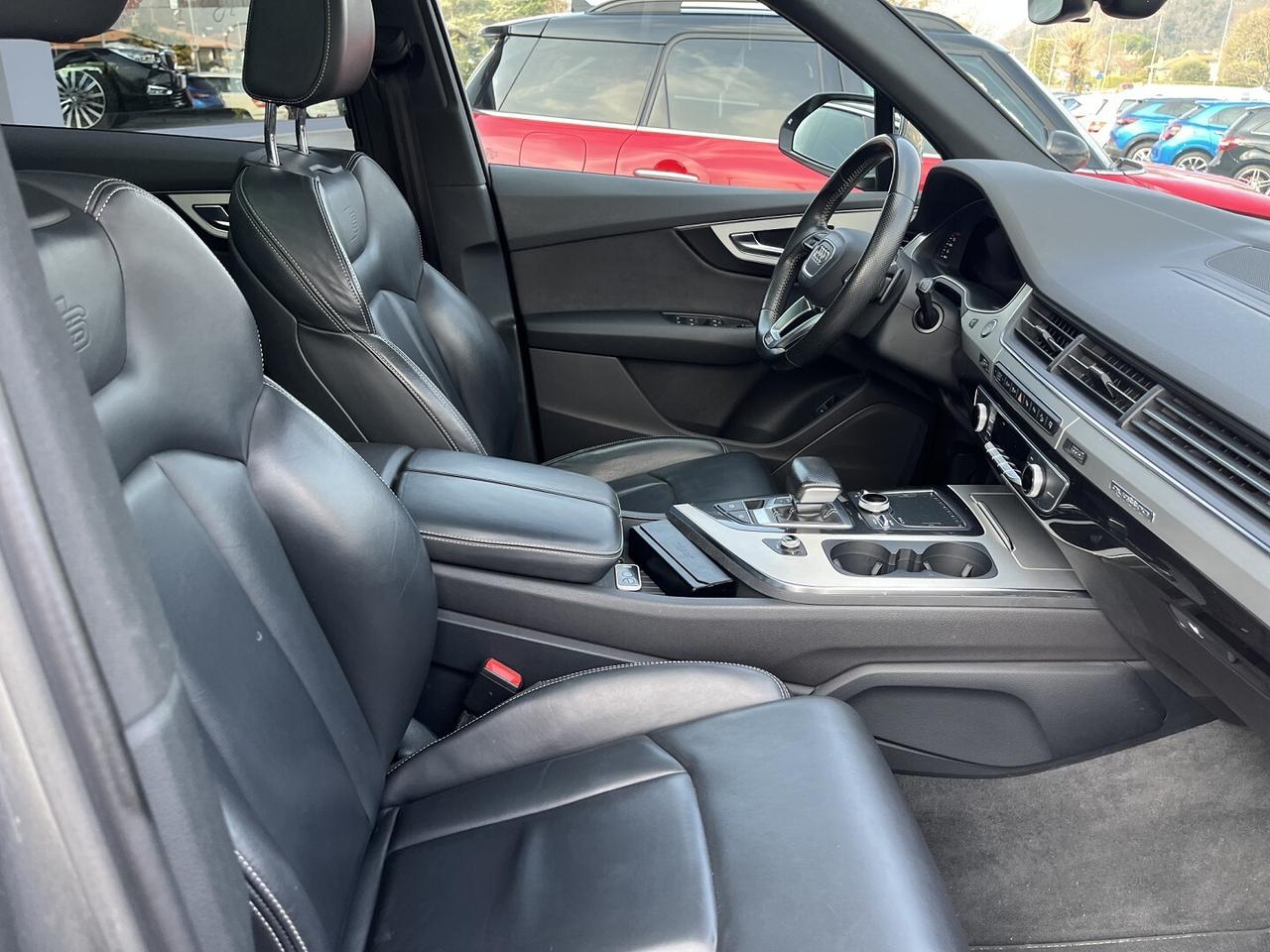 AUDI Q 7 3000 TDI 272 CV S.LINE ( GANCIO TRAINO )