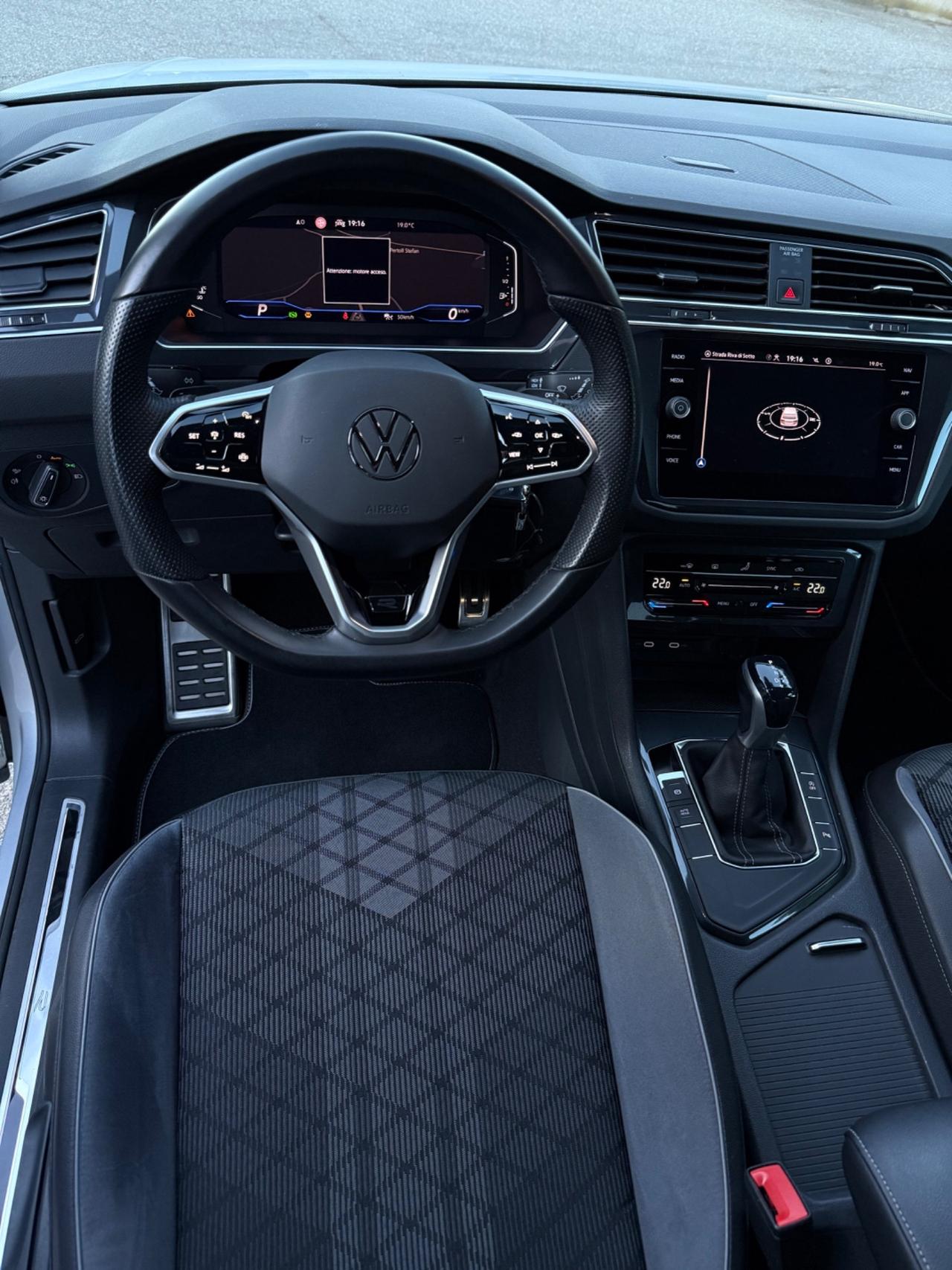 Volkswagen Tiguan 2.0 TDI 150 CV SCR DSG R-Line