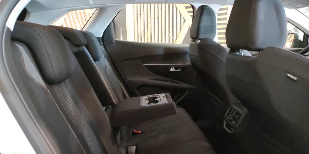 Peugeot 3008 1.6 bluehdi Business s&s 120cv