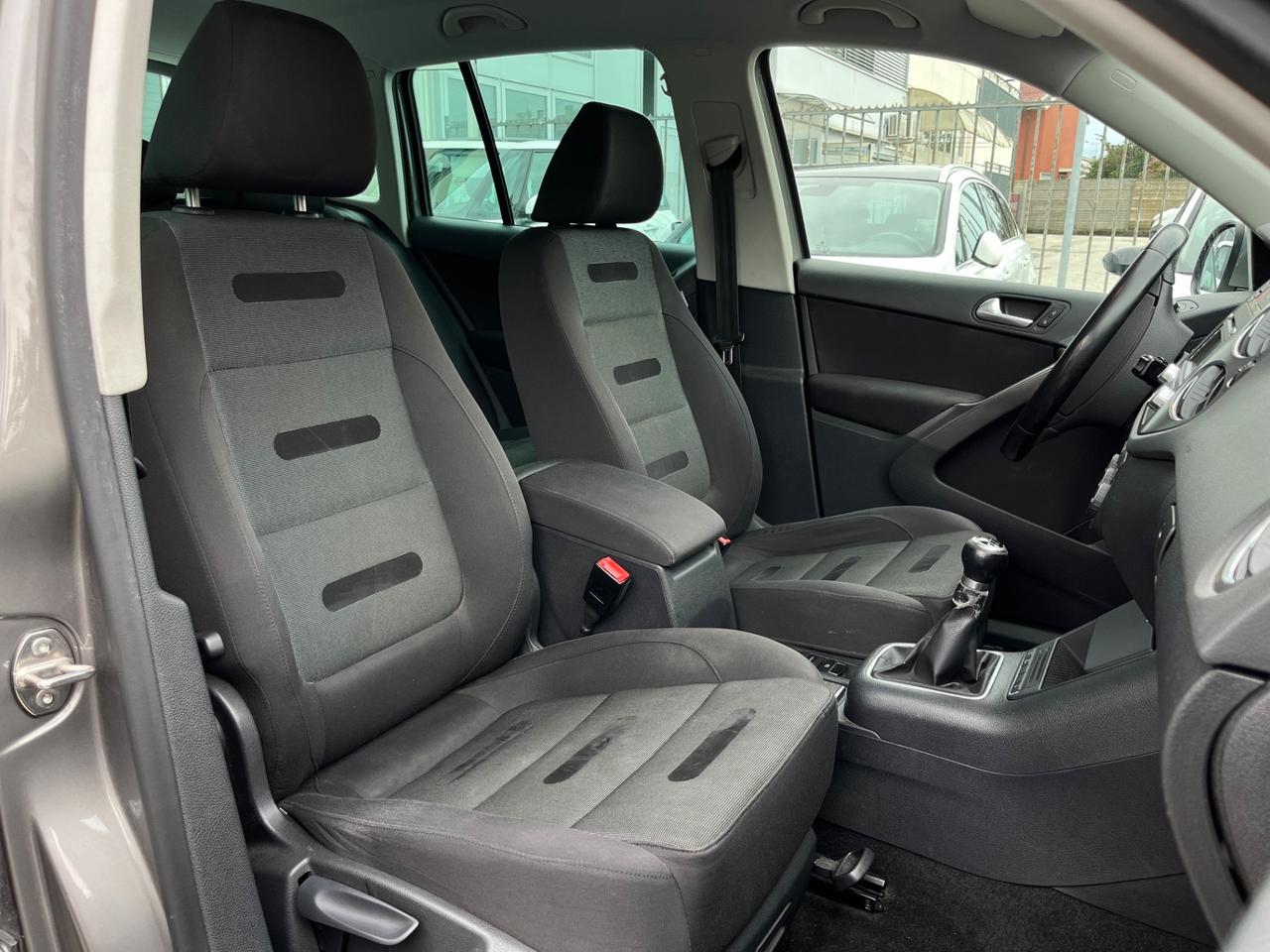 Volkswagen Tiguan 2.0 16V TDI DPF Sport & Style (18°)