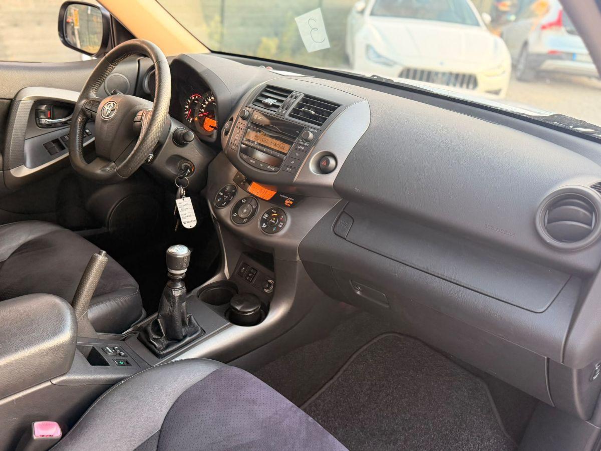 TOYOTA - RAV4 - 2.2 D-4D 150CV 4WD Exclusive
