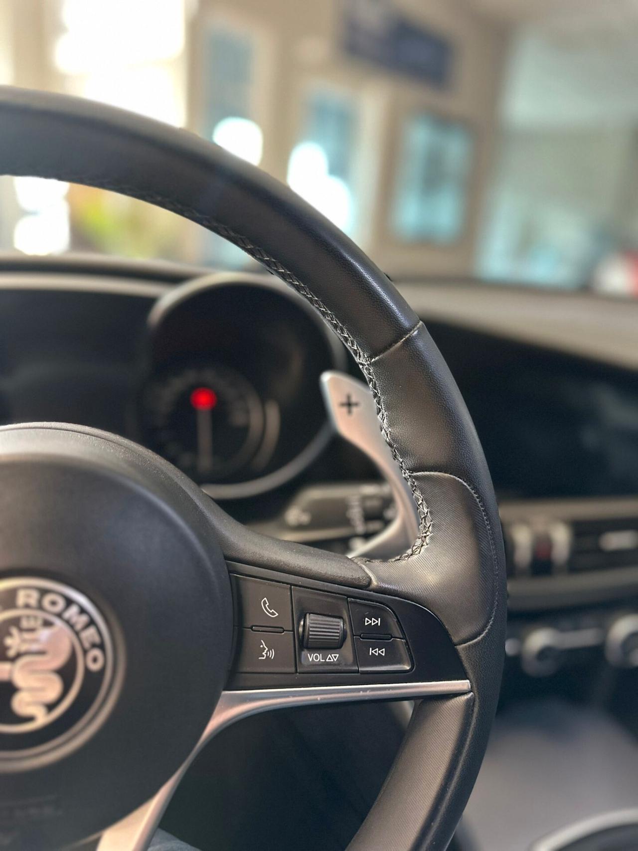 Alfa Romeo Giulia 2.2 Turbodiesel 210 CV AT8 AWD Q4 Veloce