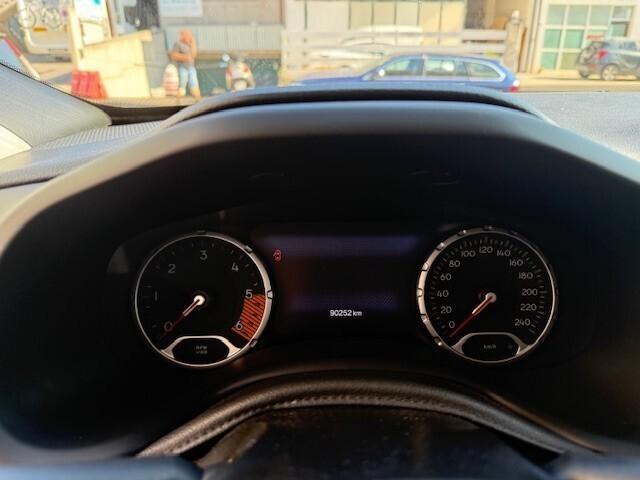 Jeep Renegade 1.6 Mjt 120 CV Limited ok nepatentat