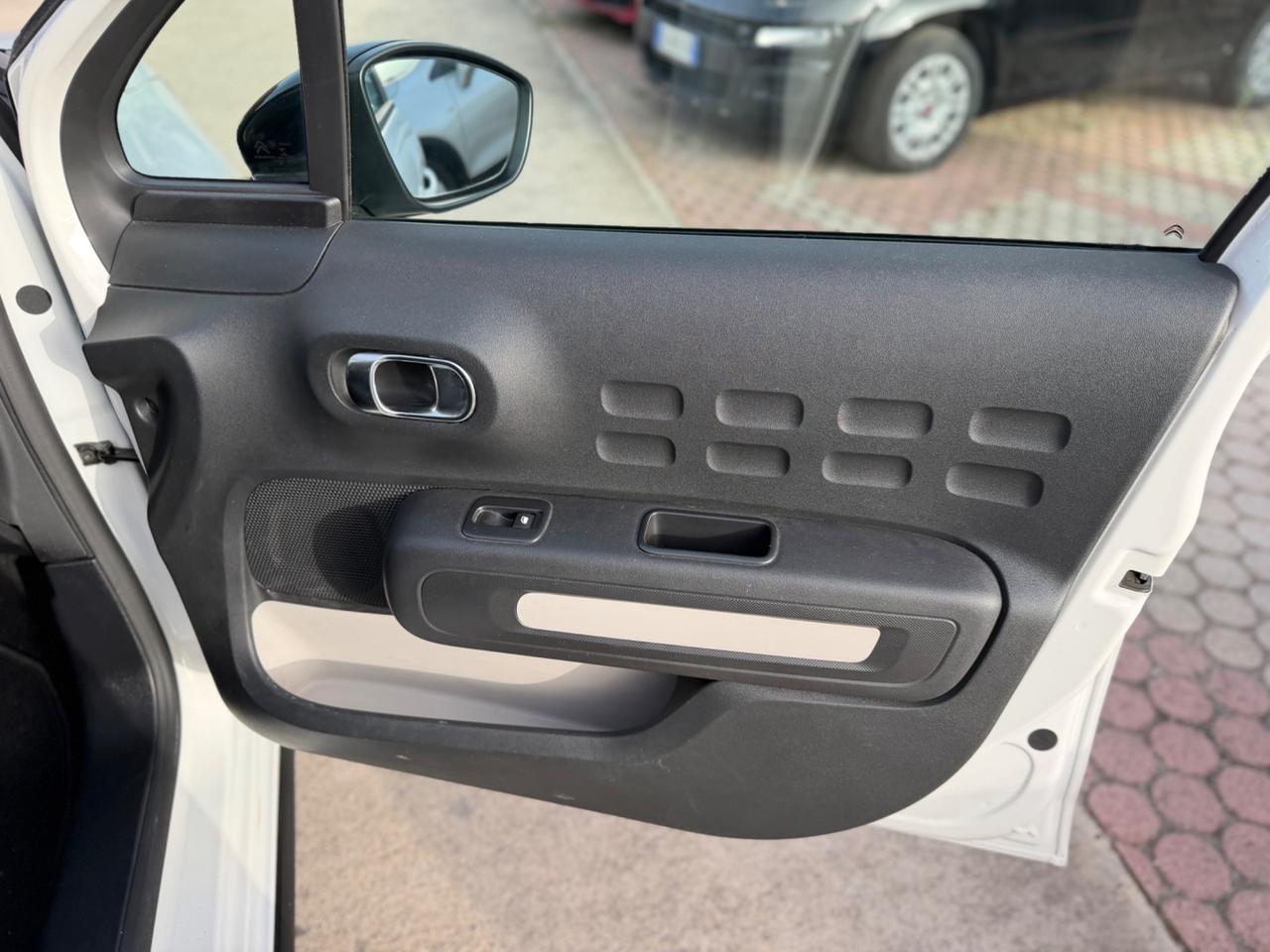 Citroen C3 PureTech 82 Shine Km Certificati