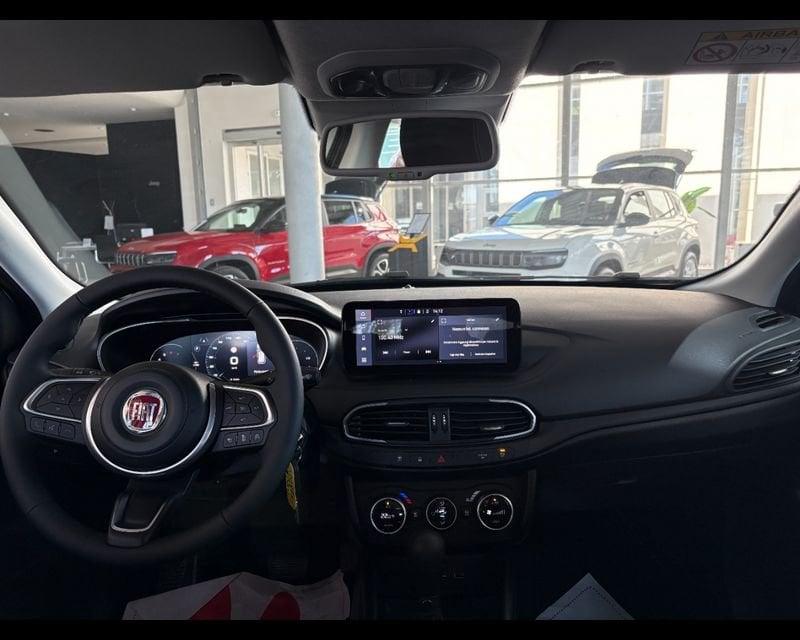 FIAT Tipo Tipo 1.5 Hybrid DCT 5 porte Cross