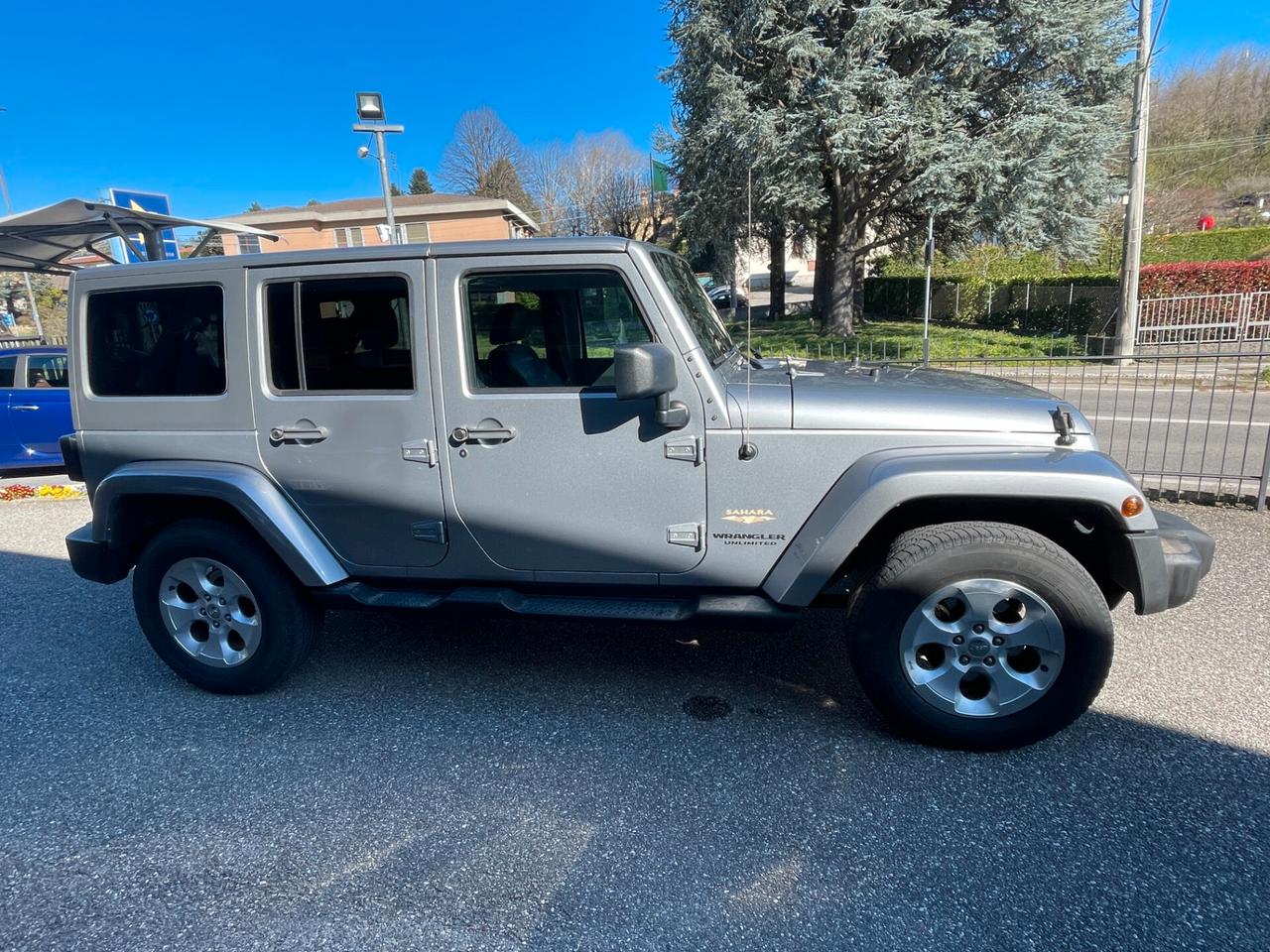 Jeep Wrangler Unlimited 2.8 CRD DPF Sahara Auto