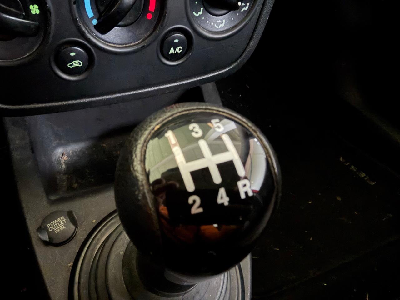 Ford Fiesta 1.2 16V 75cv 5p. NEOPATENTATI