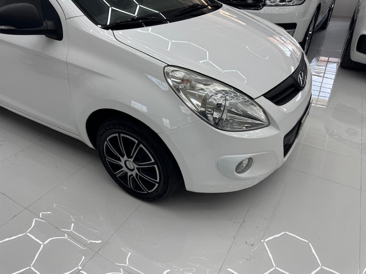 Hyundai i20 1.2 5p. Fiorucci Benzina - Ok Neopatentati