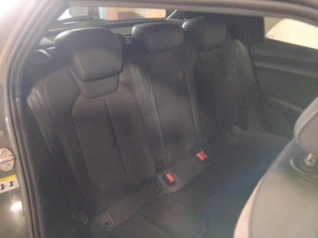 AUDI A1 SPORTBACK 40 TFSI S tr. Identity Black S line 18"