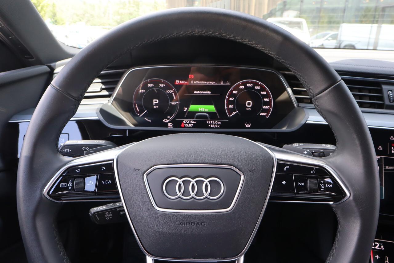 Audi e-tron 55 408CV QUATTRO S-LINE BLACK LINE MATRIX 21"