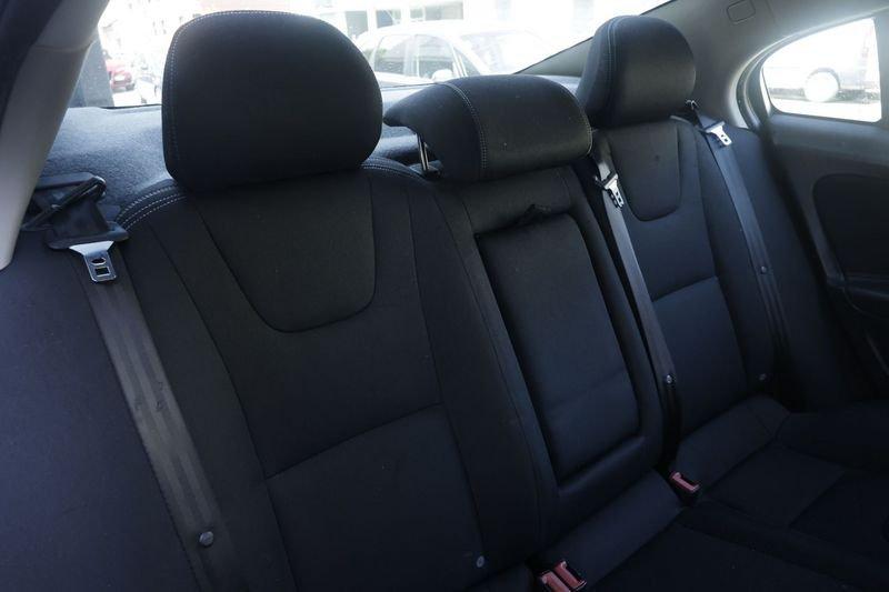 Volvo S60 Volvo S60 D3 Geartronic R-design Momentum 100KW ANNO 2014